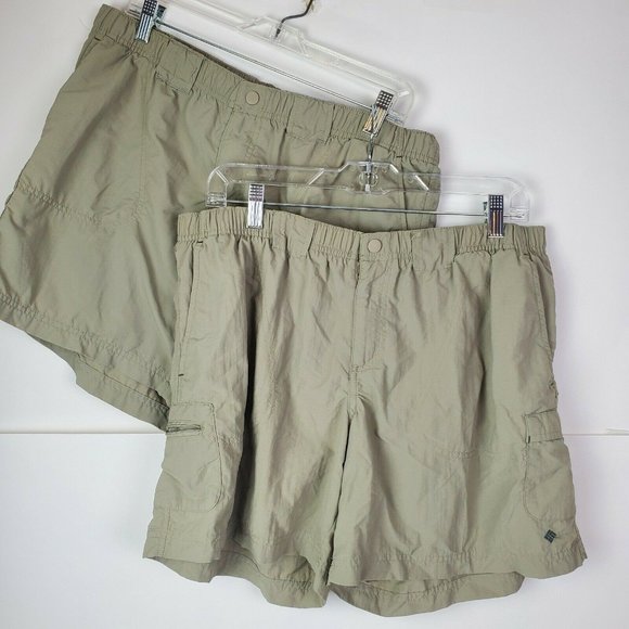 Columbia Pants - 2 Columbia Sportswear Khaki Womens Shorts L Nylon